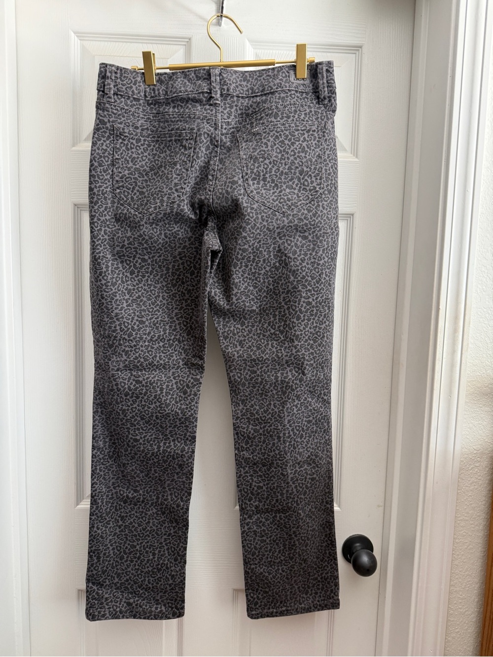 Lee Straight Leg Gray Leopard Print Jeans